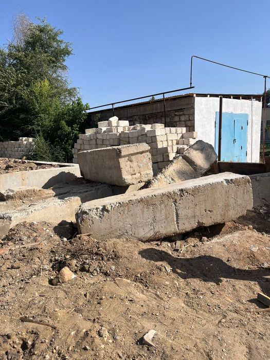 блокдля фундамента  25 штук