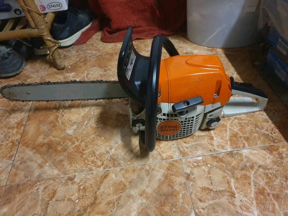 STIHL MS251 бензинова резачка
