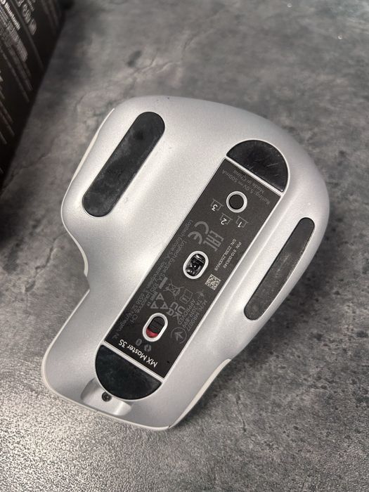 Мишка logitech mx master 3S, Bluetoofh, светло сива