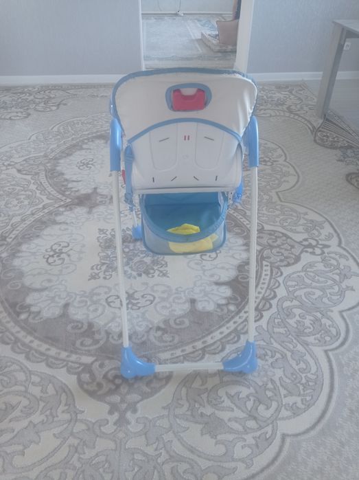 Детский стульчик для кормления