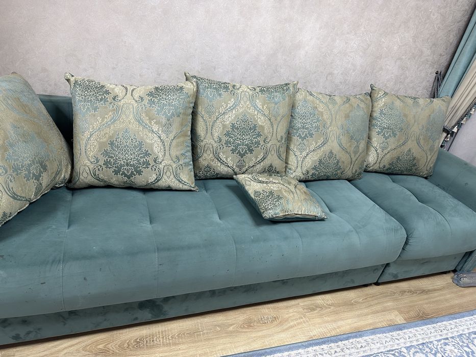 Диван для зала