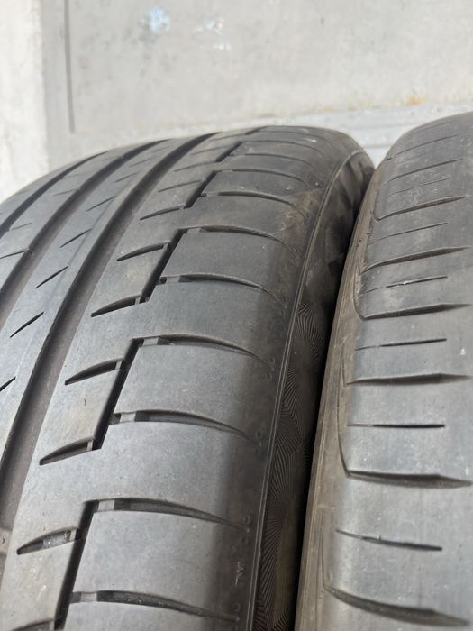 2 бр. летни гуми 235/45/19 Continental DOT 0419 5+ mm