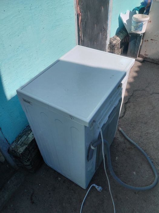 Продам стиральную машинку