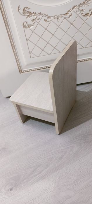 Продам детский стул