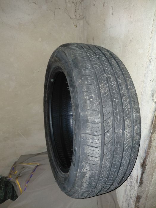 Продам шины  18го размера