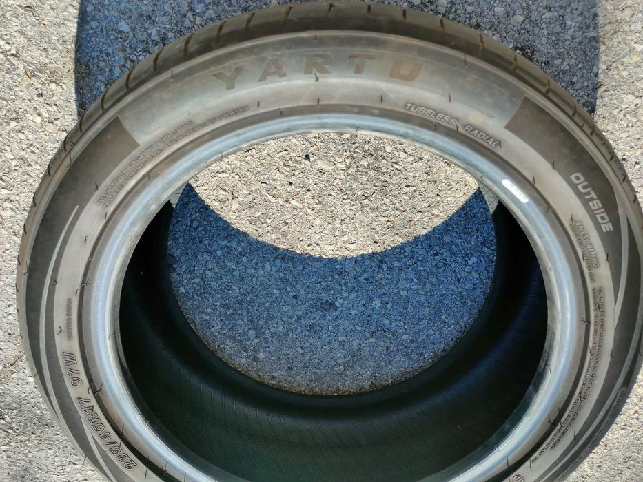 Летни гуми 235/45/17 ДОТ5123