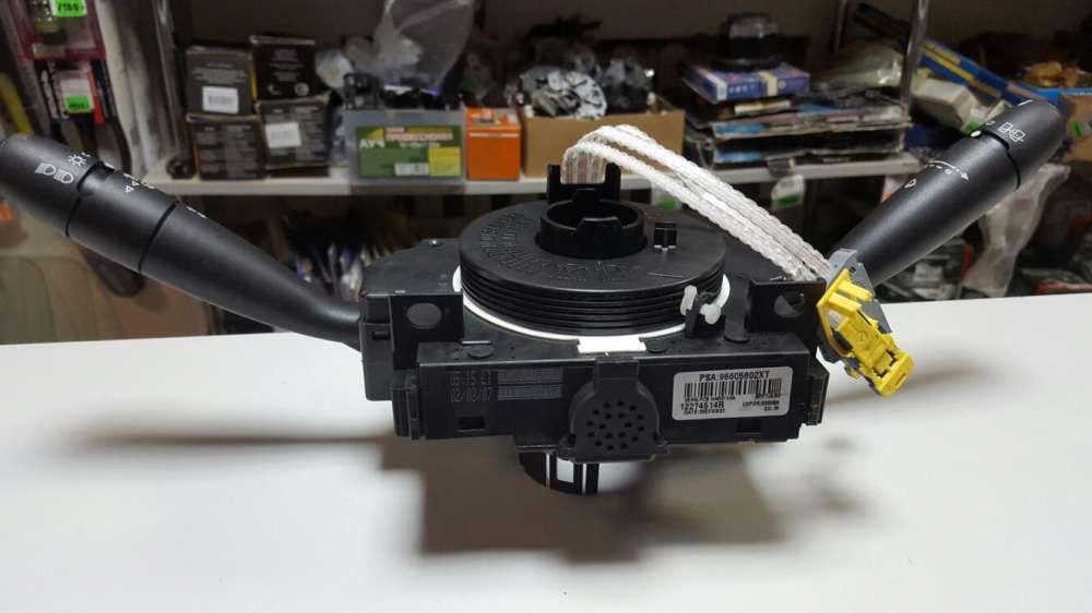 Продам переключатель подрулевой