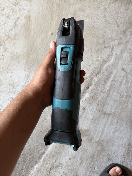 Makita DTM51 мултитул