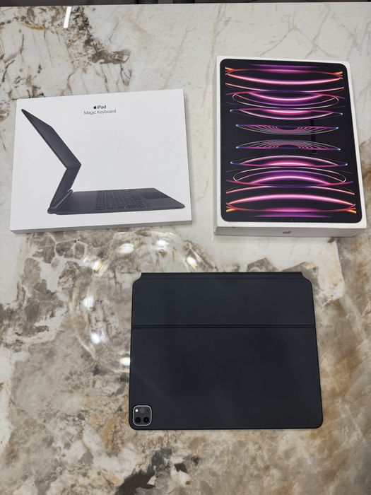 iPad Pro 12.9-inch (6th gen) WiFi+Cellular