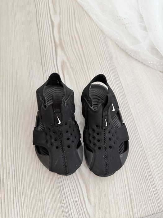 Sandale Nike,marimea 22,purtate prin casa