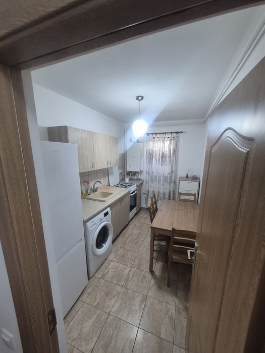 Închiriez apartament 2 camere