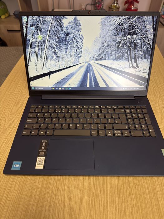 Лаптоп Intel N100 / Windows 11 / Запазен /