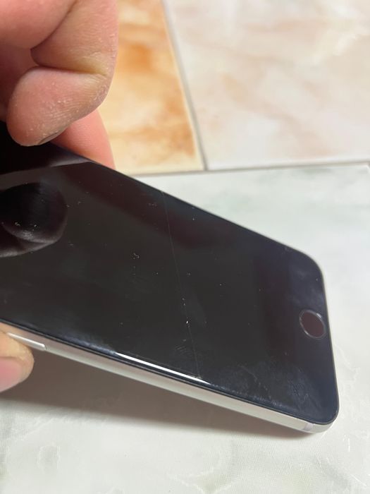 Iphone XR + iphone SE2 la pachet.