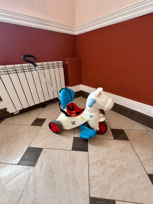 Продам лошадку- каталку