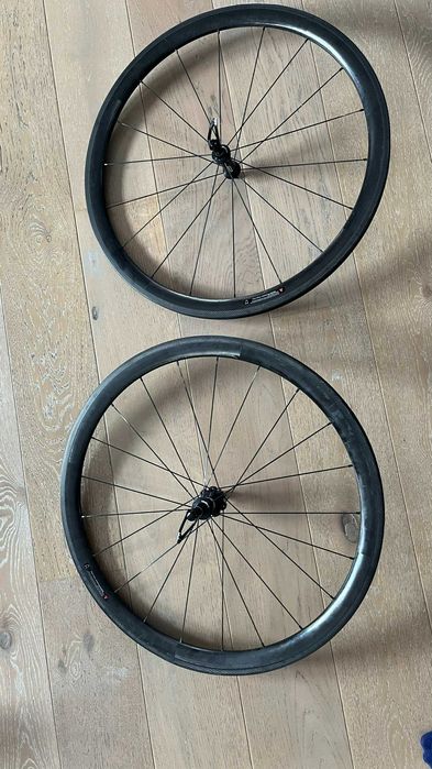 Vand roti de carbon pentru bicicleta cursiera 28" - butuc Vision