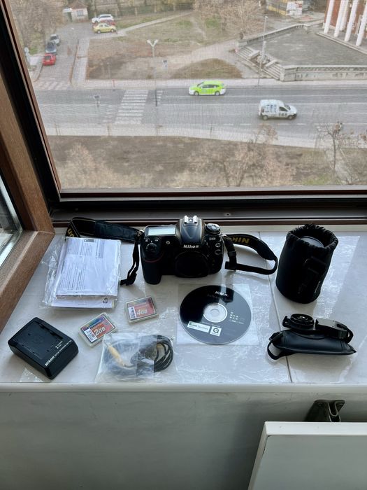 Nikon d300 Пълен Комплект с Обектив