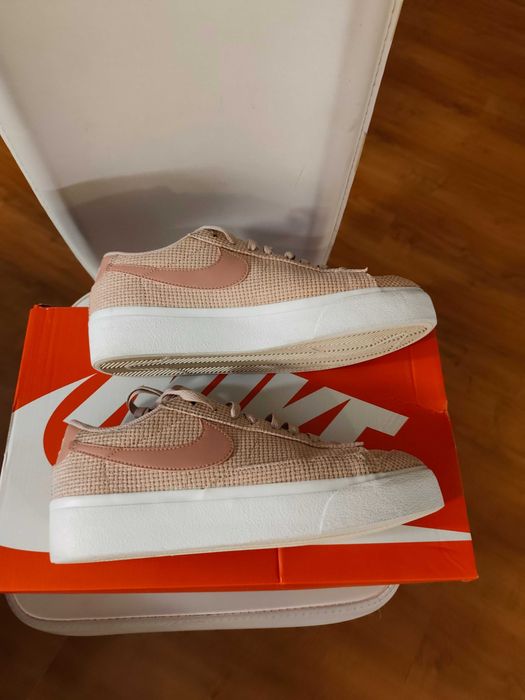 Дамски маратонки Nike Blazer Low Platform