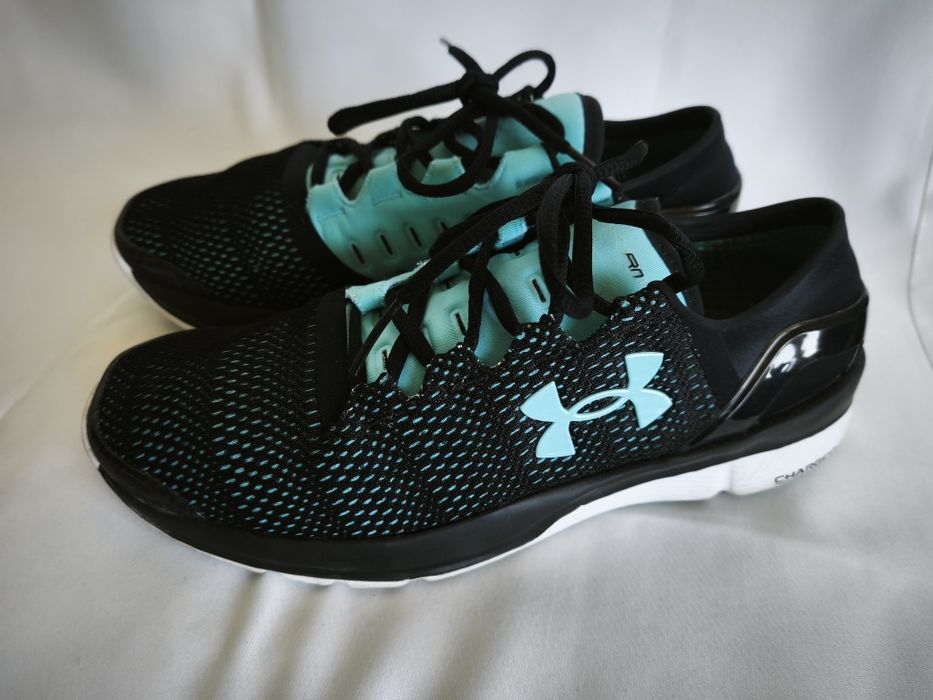 Under Armour оригинални маратонки за бягане, номер 40