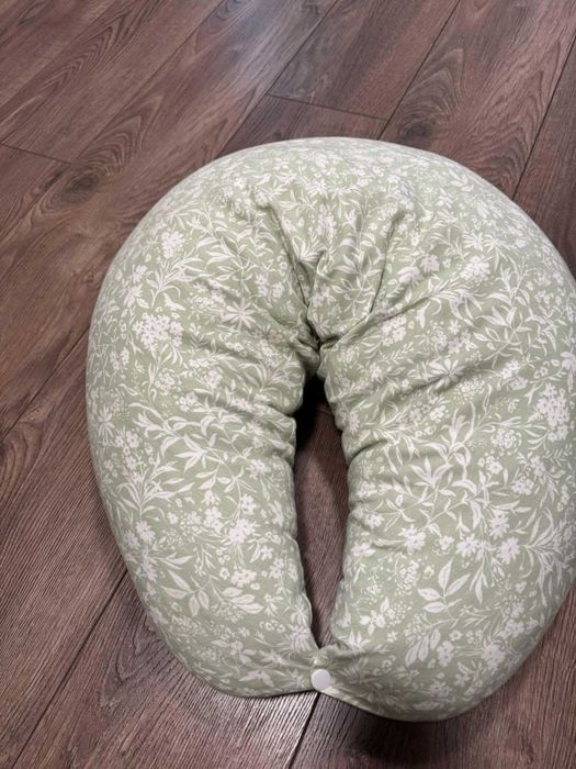 Възглавница за кърмене