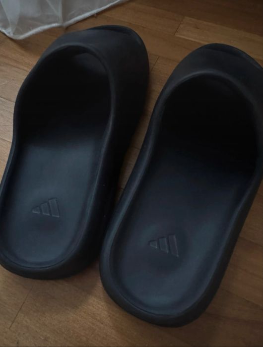 Adidas Yeezy Slides