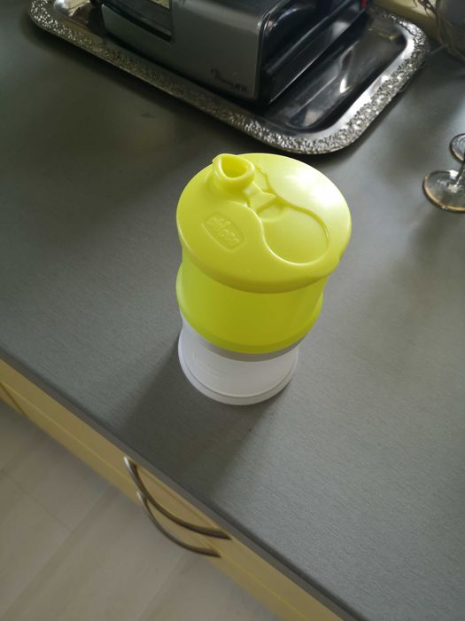 Chicco кутия дозатор за адаптирано бебешко мляко