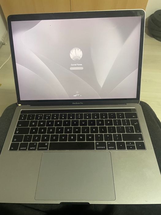 MacBook 13 Pro Touchbar