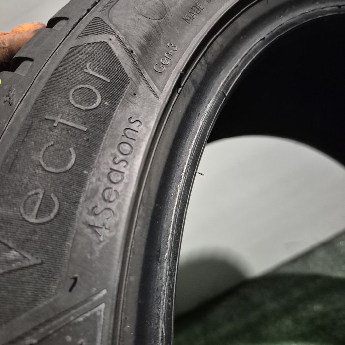 235 45 18 Goodyear 4 Seasons m+s