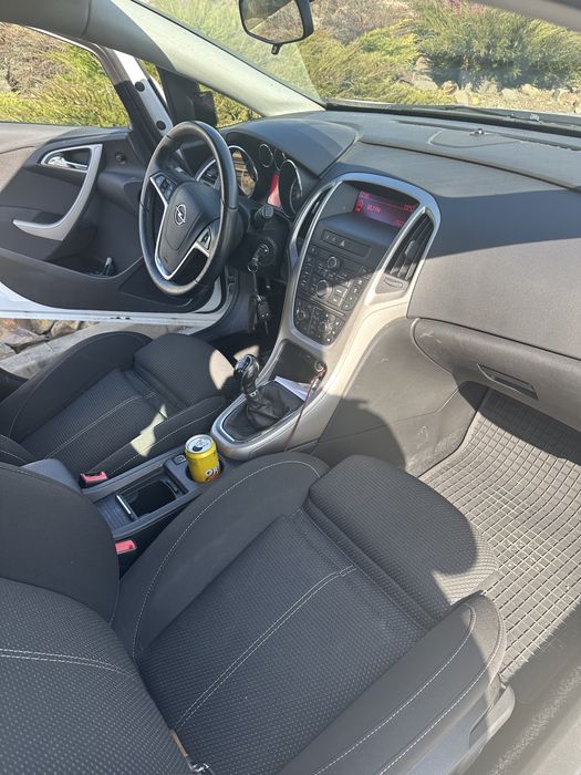 Opel Astra J ~ 2013 ~ 1.7 Diesel ~ Parktronic ~ Cârlig ~ Euro 5