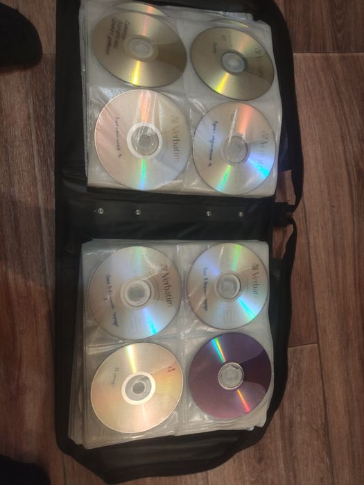 Продам сумку с дисками