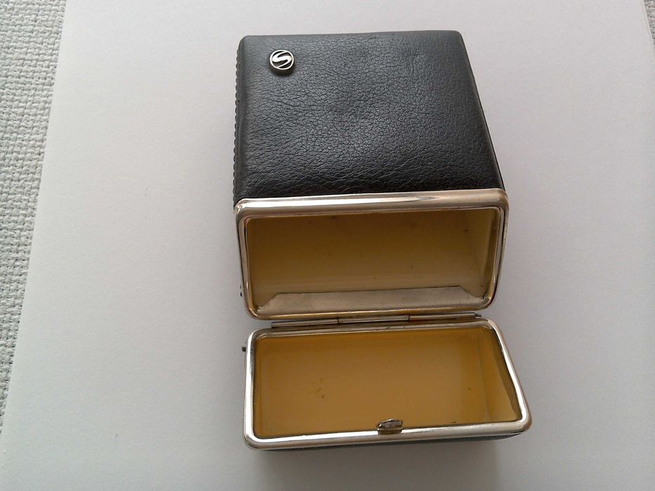 Porttigaret piele naturală şi inox - calitate deosebită