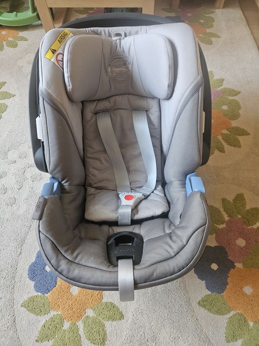 Столче за кола (кошница) Cybex Aton 5 + база и подарък летен калъф