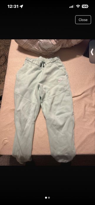 Pantaloni nike tech fleece neon lime