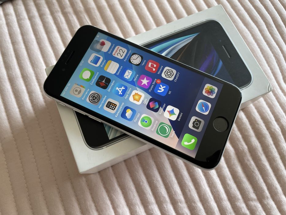 iPhone se 2020 / 64gb в ИДЕАЛЕ