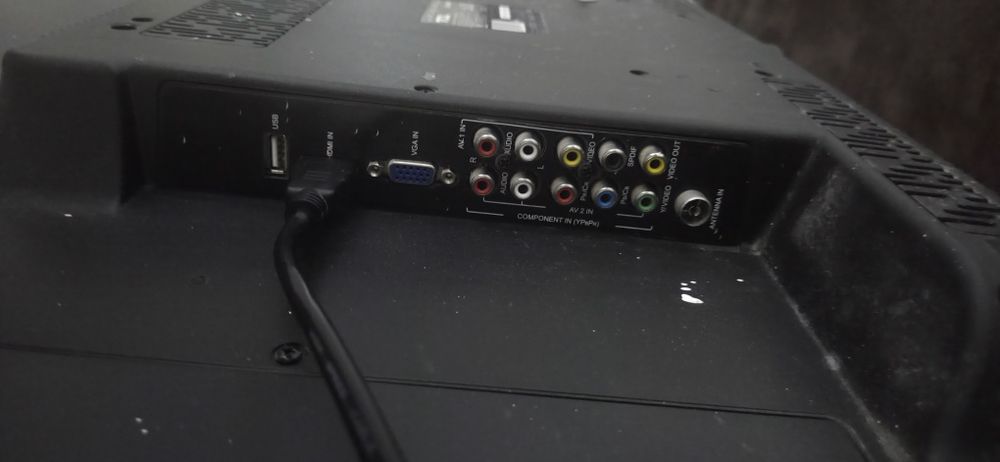 Телевизор TCL L39E3000F