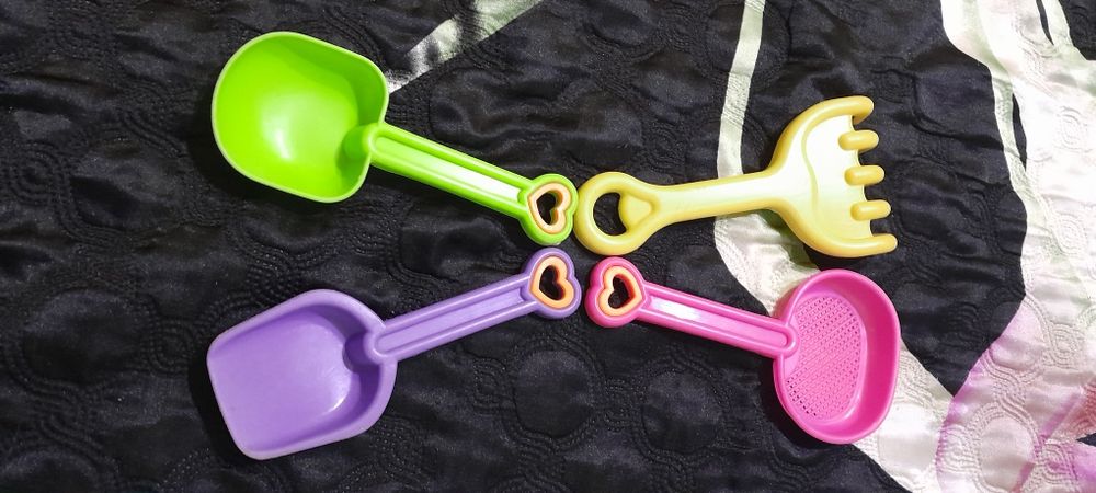 Детские игрушки,