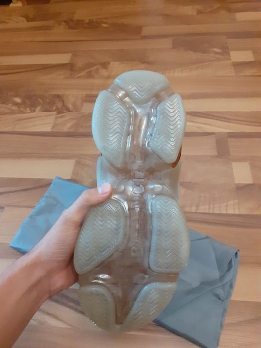 Balenciaga triple s cappuccino