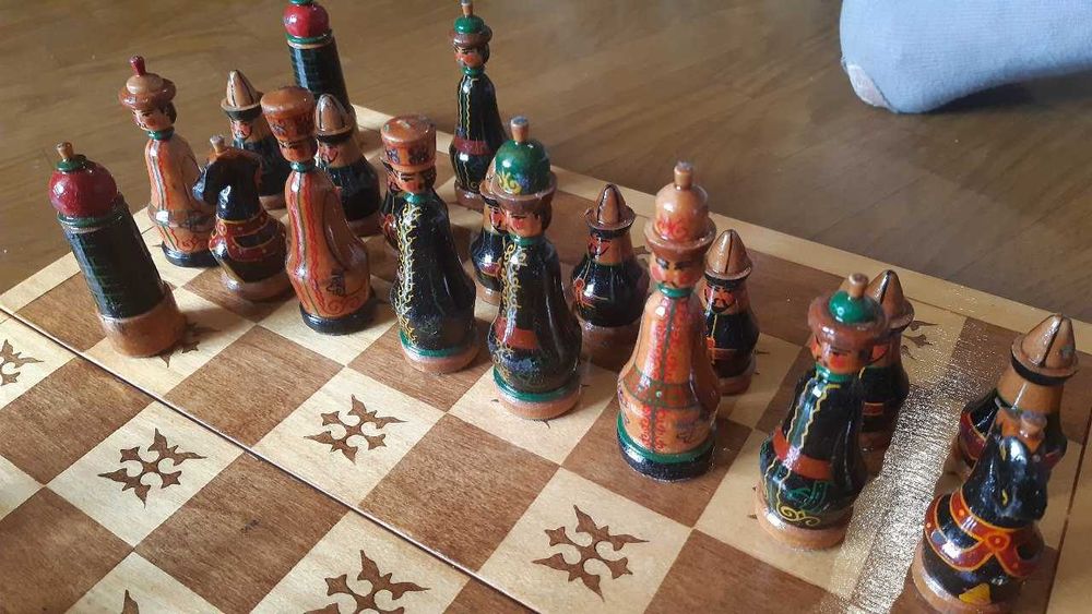 Шахматы коллекционные сувенирные ручная работа. Киргизская ССР 1979 г.