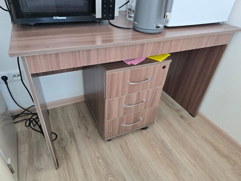 Столы офисные для работы