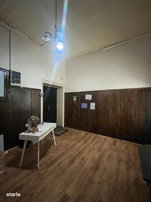 Spatiu comercial ultracentral premium de vanzare, 721 mp util, 1302 mp
