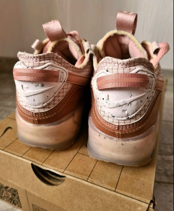 NIКЕ Спортни обувки W air max TERRASCAPE
90 NN