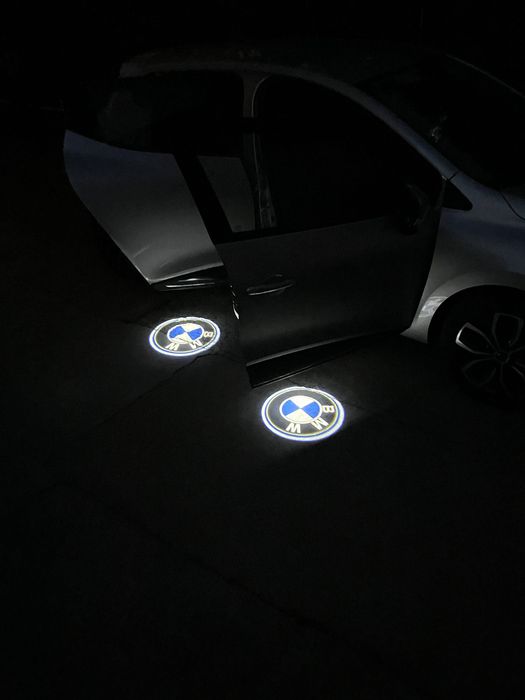 Proiectoare LED Auto cu Logo BMW
