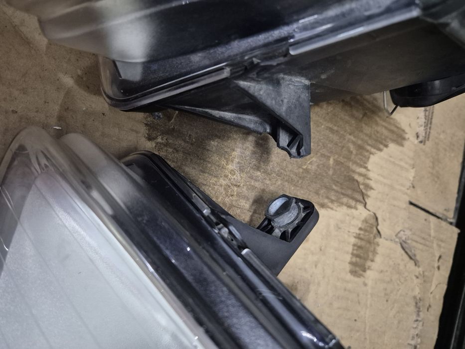 Set Faruri Xenon VW Passat B6 complet echipate. 2005-2010. Volan sting