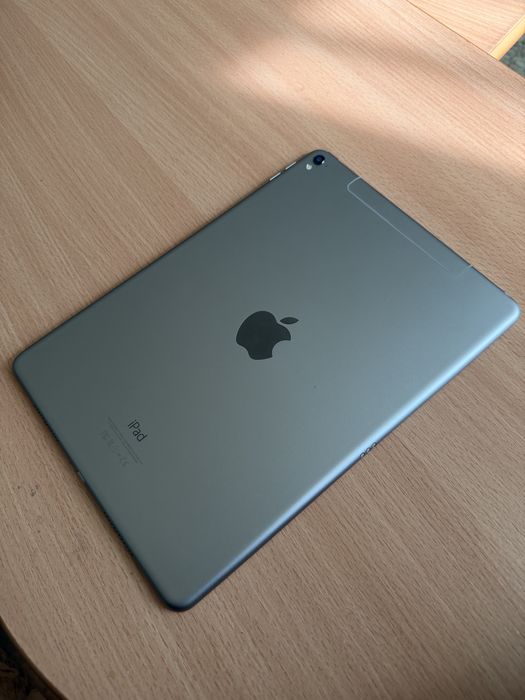 Ipad Pro 1st gen, 32GB, celular + wi-fi