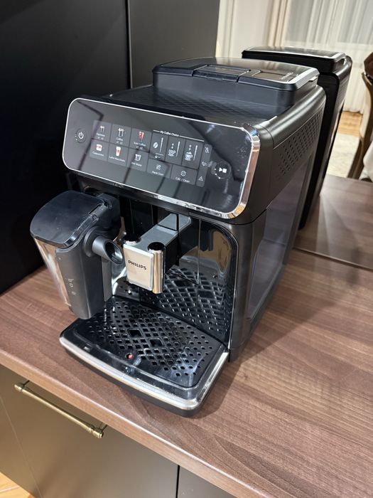 Aparat de cafea Philips LatteGo 3300.