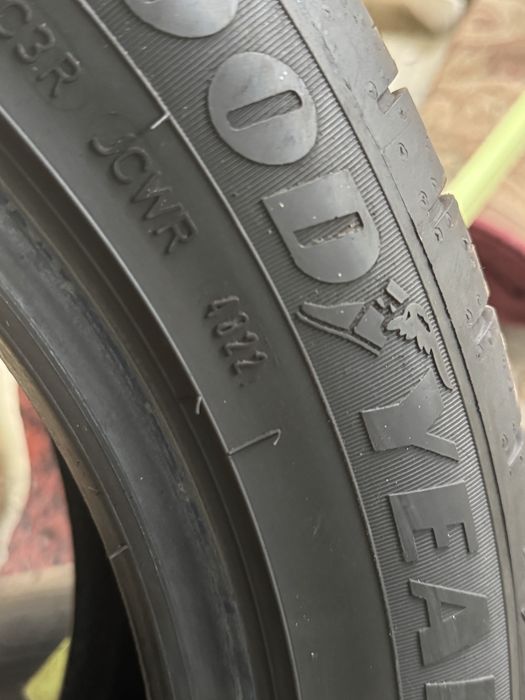 Goodyer летние шины 215/55 R17