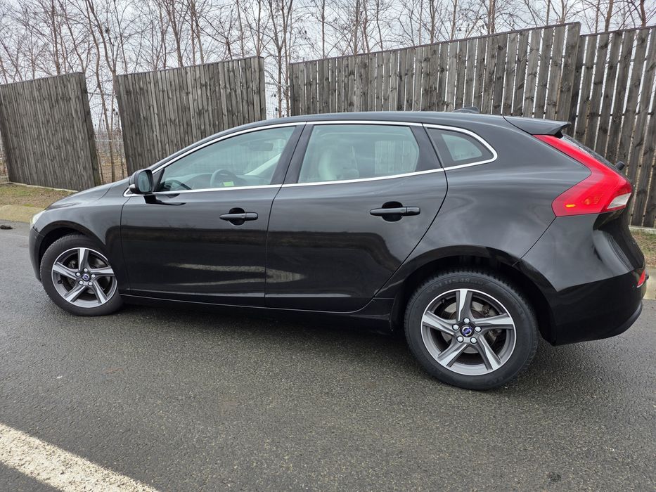 Volvo V40 - Full Options - Stare Foarte Bună