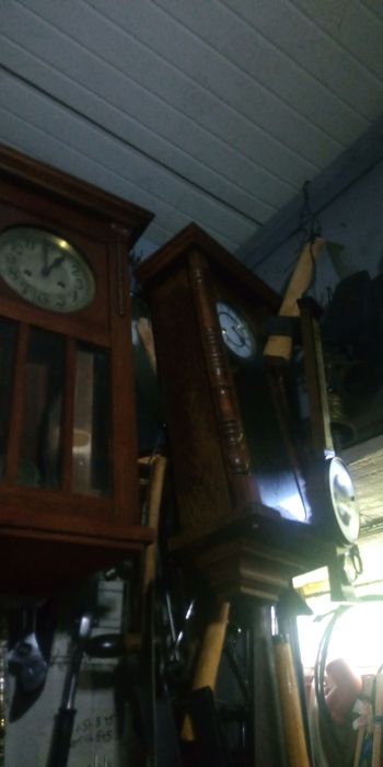 Ceasuri și pendule vechi pentru colecționari sau pentru restaurat