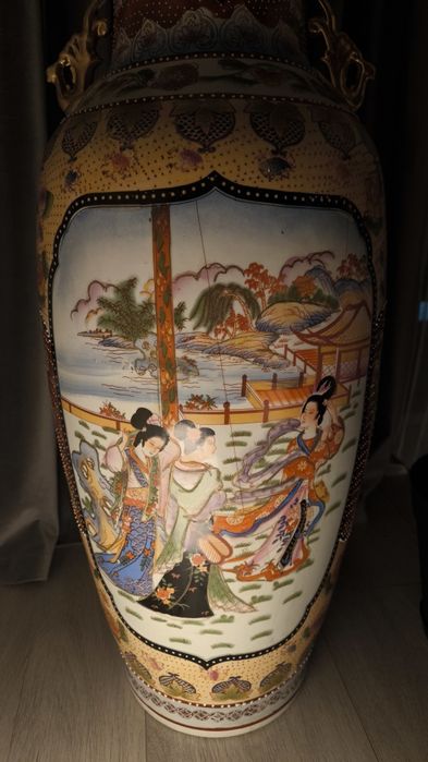 Vază porțelan pictată manual