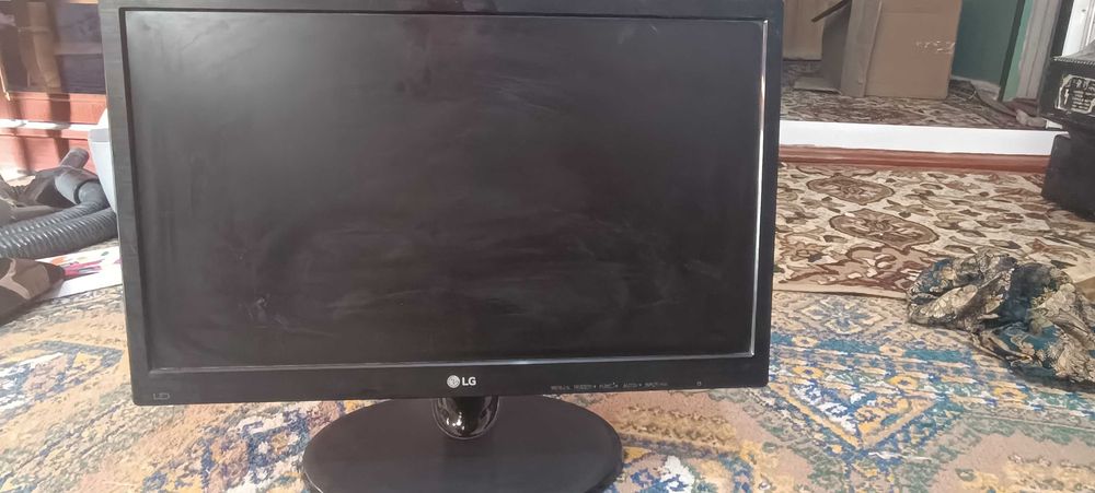 Срочно продам монитор 19 лж договоримся