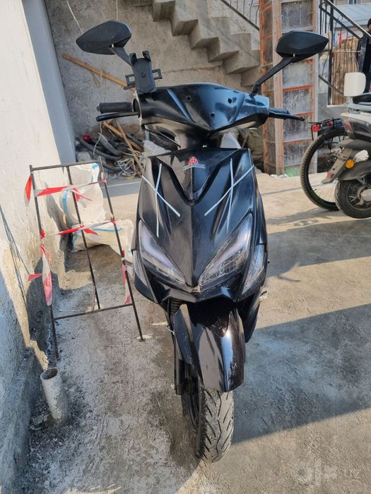 Sukuter benzin, Moped